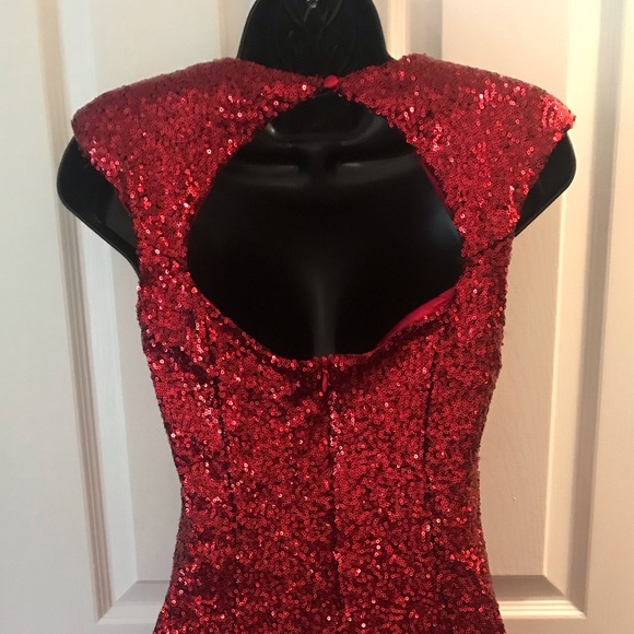 NWT Guess Red Sequin C/S Claudia Bodycon Dress - Picture 8 of 16